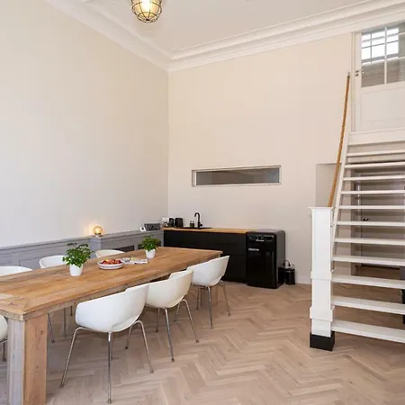 Apartment Sleep&stay Floris Iv *